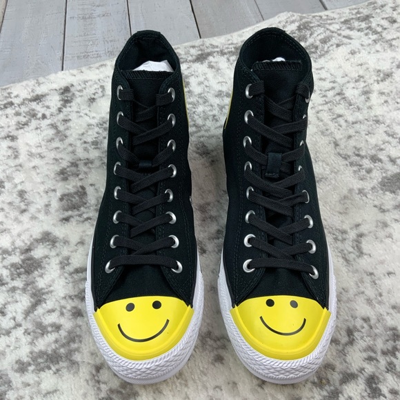 NIB Converse CTAS Hi top smiley face women’s - Picture 2 of 7